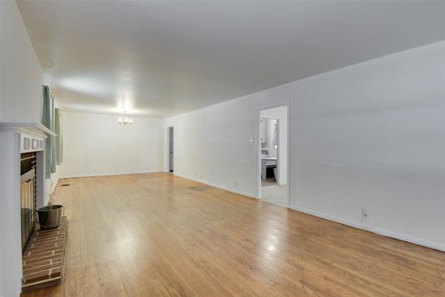114 S 6th Street, Midlothian, TX 76065