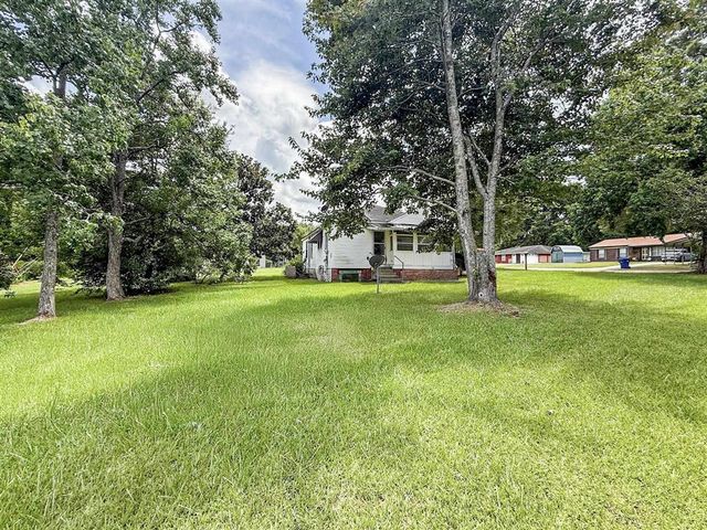 801 Kings Rd Road, Leesville, LA 71446