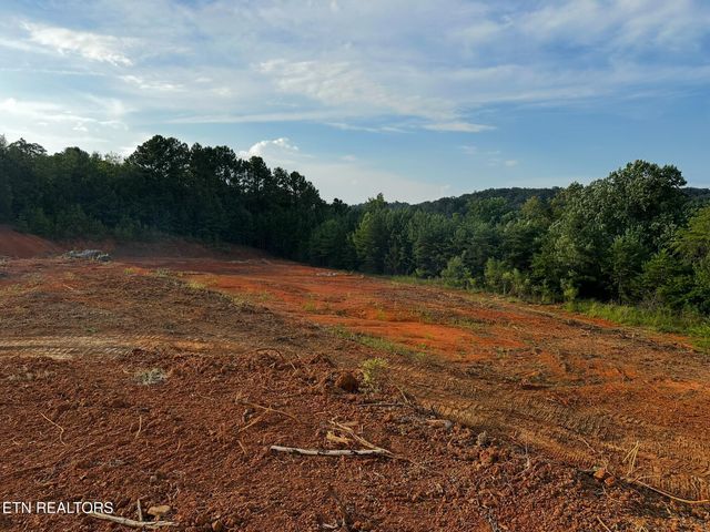 E Meeting St, Dandridge, TN 37725