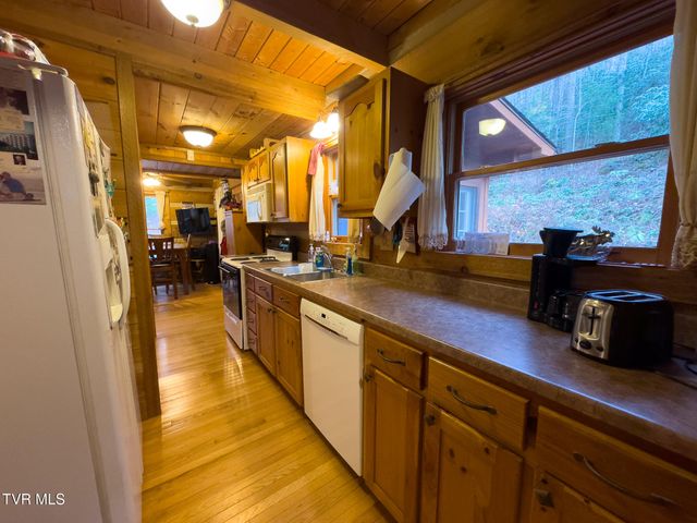 930 Preserve Way, Mountain City, TN 37683