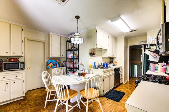 3528 Sunrise Drive, Shoreacres, TX 77571