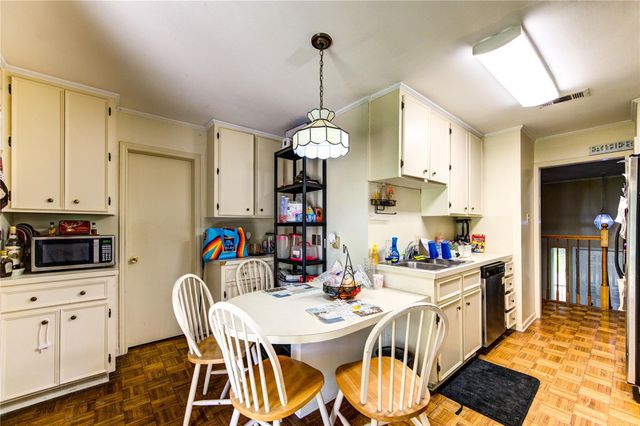 3528 Sunrise Drive, Shoreacres, TX 77571
