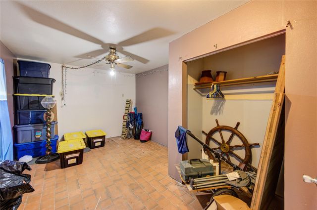 3528 Sunrise Drive, Shoreacres, TX 77571