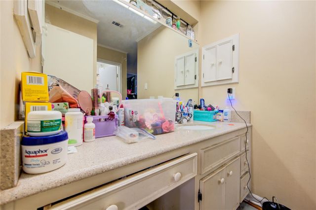 3528 Sunrise Drive, Shoreacres, TX 77571