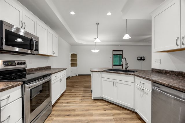 4320 Banar Avenue SW, Cedar Rapids, IA 52404