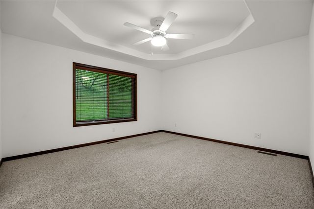 4320 Banar Avenue SW, Cedar Rapids, IA 52404