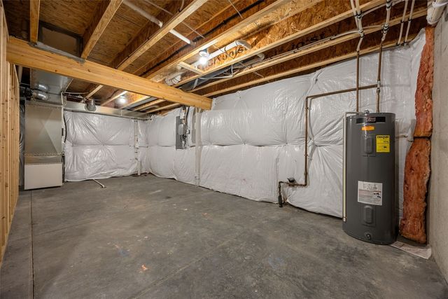 4320 Banar Avenue SW, Cedar Rapids, IA 52404