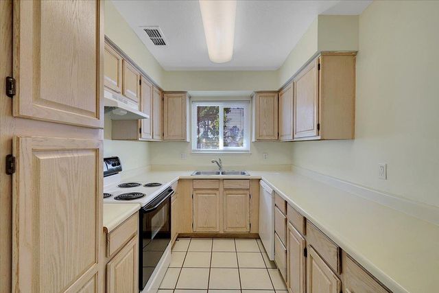 4357 Twain Dr, Olivehurst, CA 95961