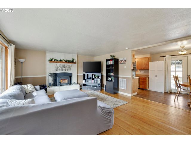 1173 Se ELM St, Hillsboro, OR 97123