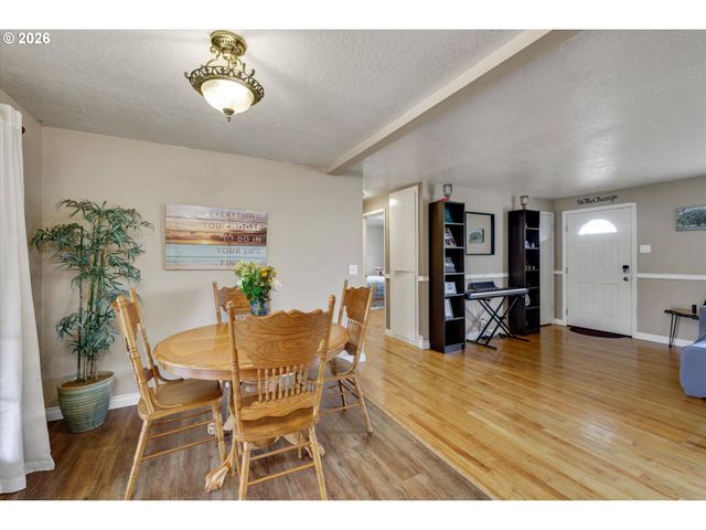 1173 Se ELM St, Hillsboro, OR 97123