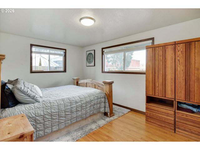 1173 Se ELM St, Hillsboro, OR 97123