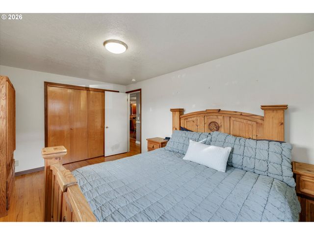 1173 Se ELM St, Hillsboro, OR 97123