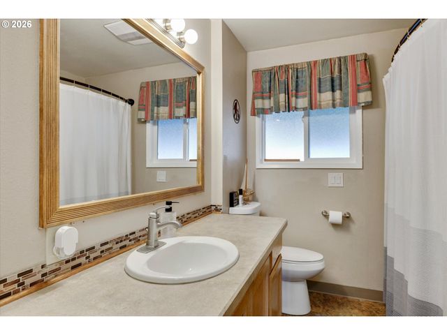 1173 Se ELM St, Hillsboro, OR 97123