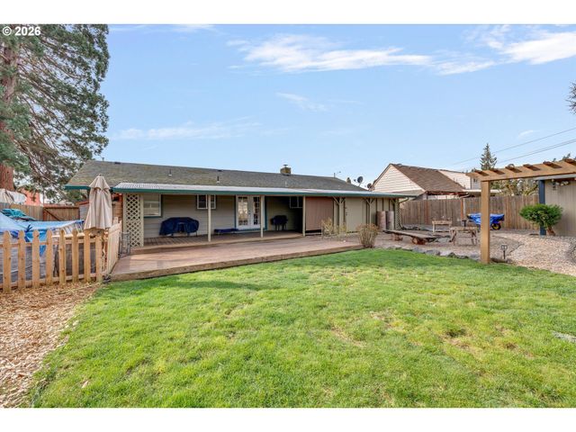 1173 Se ELM St, Hillsboro, OR 97123