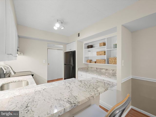 5627 HARPERS FARM RD #C, Columbia, MD 21044