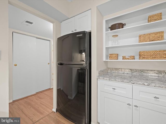 5627 HARPERS FARM RD #C, Columbia, MD 21044
