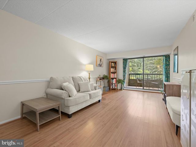 5627 HARPERS FARM RD #C, Columbia, MD 21044