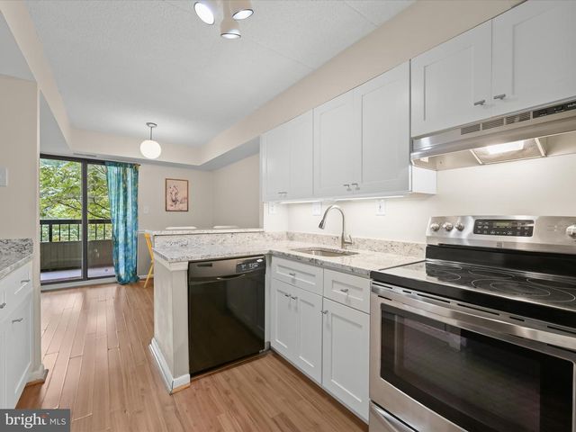 5627 HARPERS FARM RD #C, Columbia, MD 21044