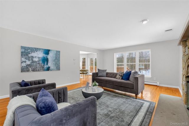 33 Berea Road, Walden, NY 12586