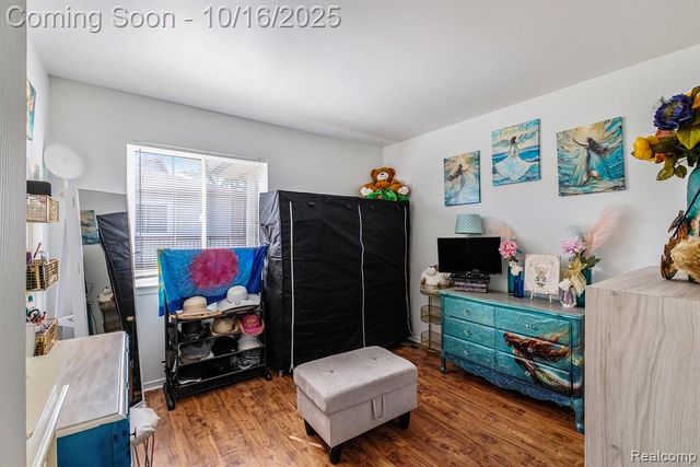 9343 Parkview Circle, Grand Blanc, MI 48439