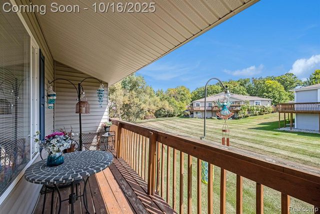 9343 Parkview Circle, Grand Blanc, MI 48439