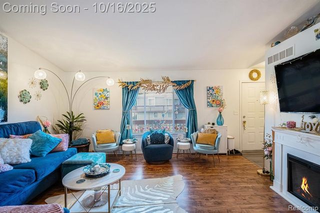 9343 Parkview Circle, Grand Blanc, MI 48439