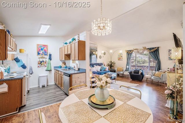 9343 Parkview Circle, Grand Blanc, MI 48439