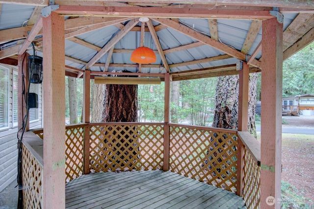 215 Big River Boulevard E, Deming, WA 98244