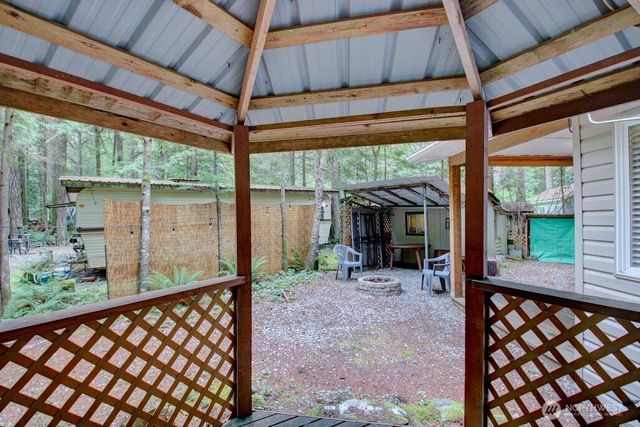 215 Big River Boulevard E, Deming, WA 98244