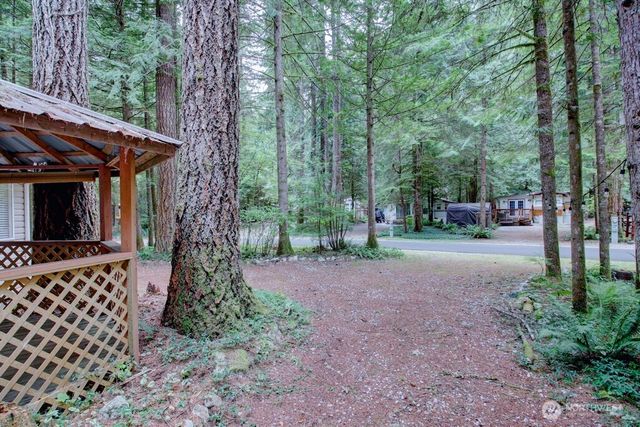 215 Big River Boulevard E, Deming, WA 98244