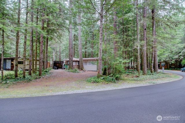 215 Big River Boulevard E, Deming, WA 98244