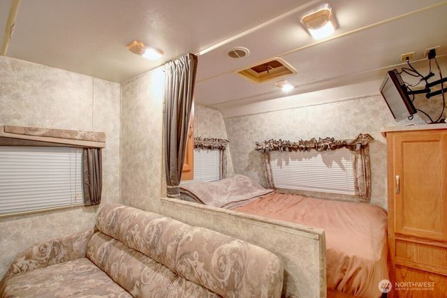 215 Big River Boulevard E, Deming, WA 98244