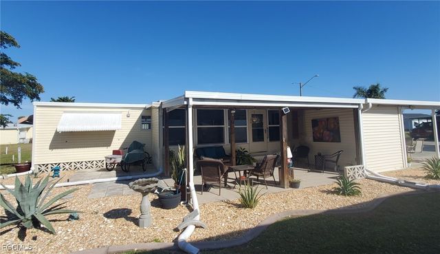 938 Lazy LN, North Fort Myers, FL 33917