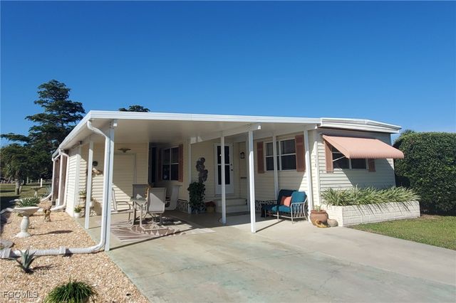 938 Lazy LN, North Fort Myers, FL 33917