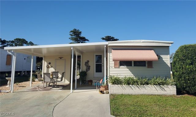 938 Lazy LN, North Fort Myers, FL 33917