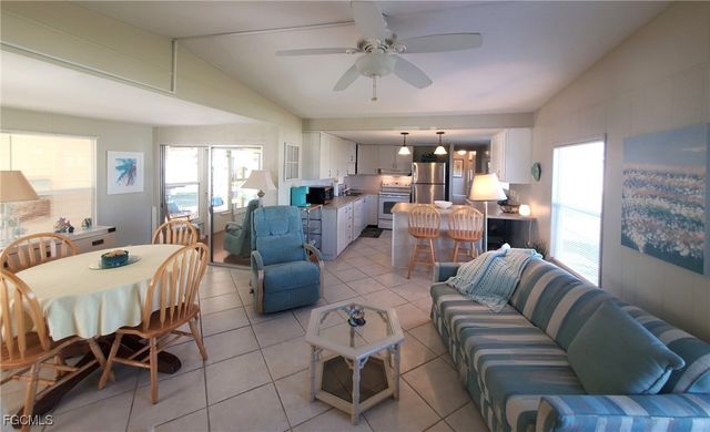 938 Lazy LN, North Fort Myers, FL 33917