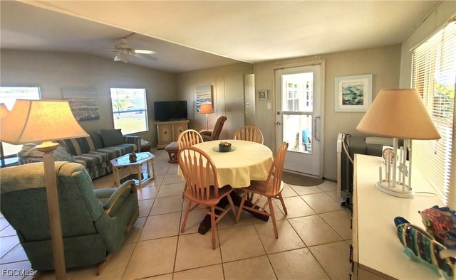 938 Lazy LN, North Fort Myers, FL 33917