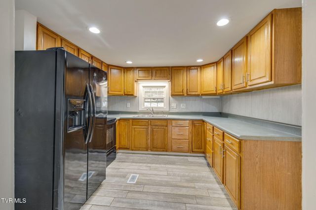 1425 Goshen Valley Road, Church Hill, TN 37642