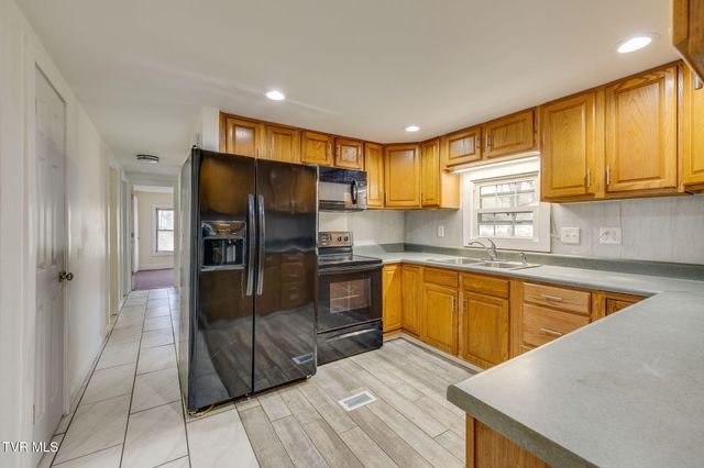 1425 Goshen Valley Road, Church Hill, TN 37642