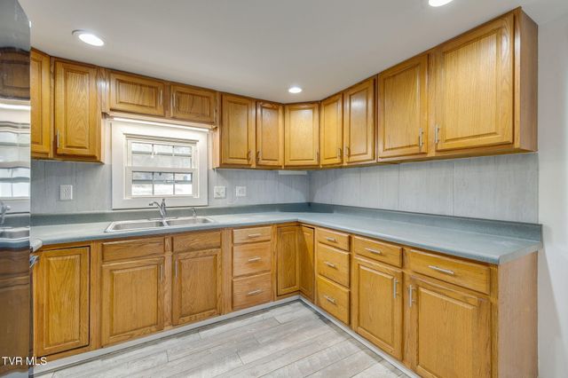 1425 Goshen Valley Road, Church Hill, TN 37642