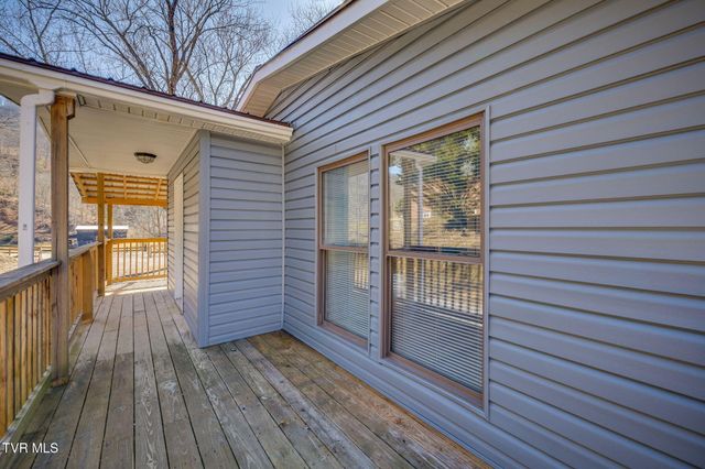 1425 Goshen Valley Road, Church Hill, TN 37642