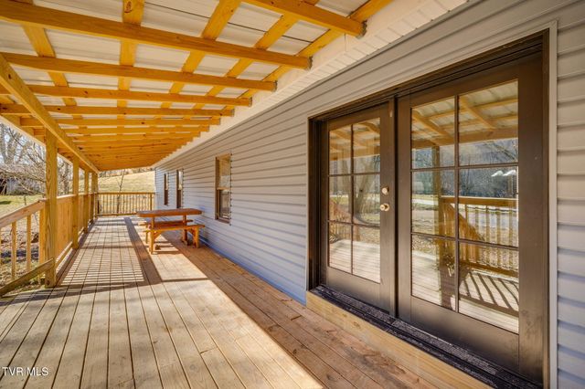 1425 Goshen Valley Road, Church Hill, TN 37642