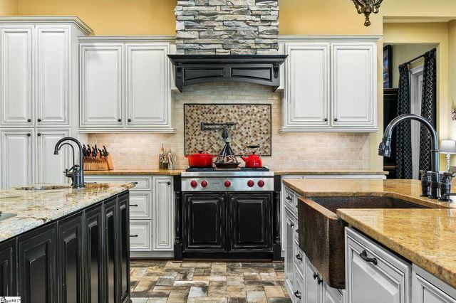 176 Reserve Drive, Piedmont, SC 29673