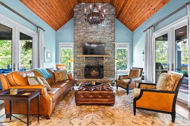 176 Reserve Drive, Piedmont, SC 29673