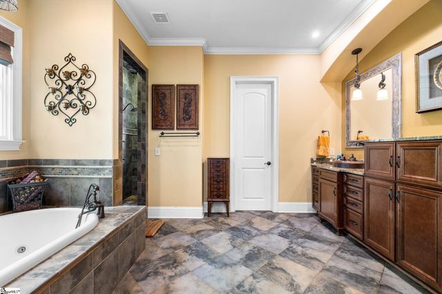 176 Reserve Drive, Piedmont, SC 29673