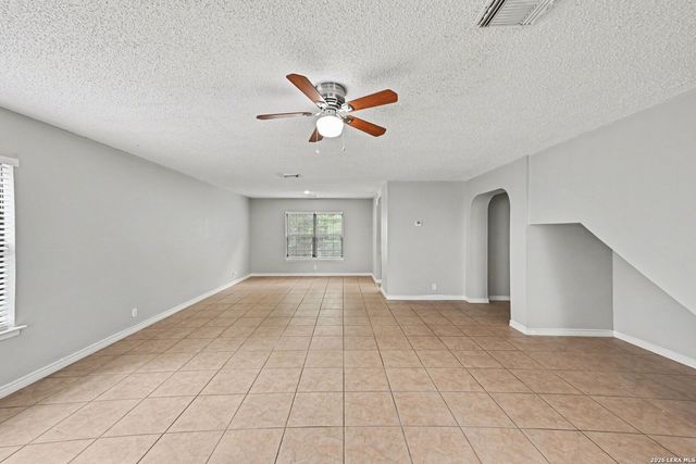 10215 Arbor Blf, San Antonio, TX 78240