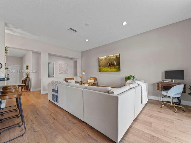 1150 Fairfield Meadows Dr, Weston, FL 33327