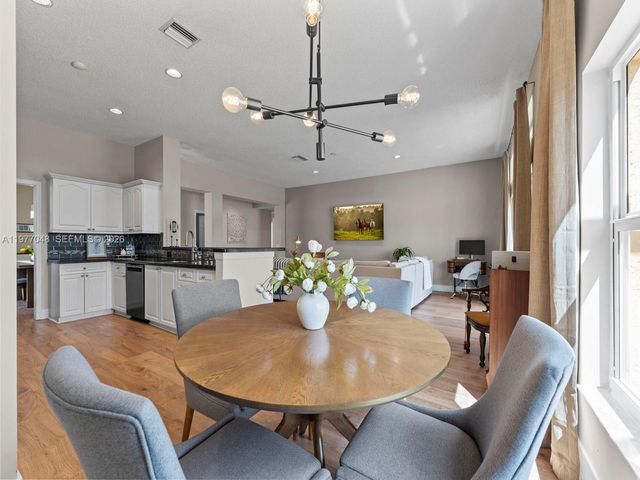 1150 Fairfield Meadows Dr, Weston, FL 33327