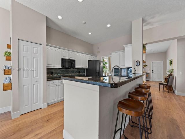 1150 Fairfield Meadows Dr, Weston, FL 33327