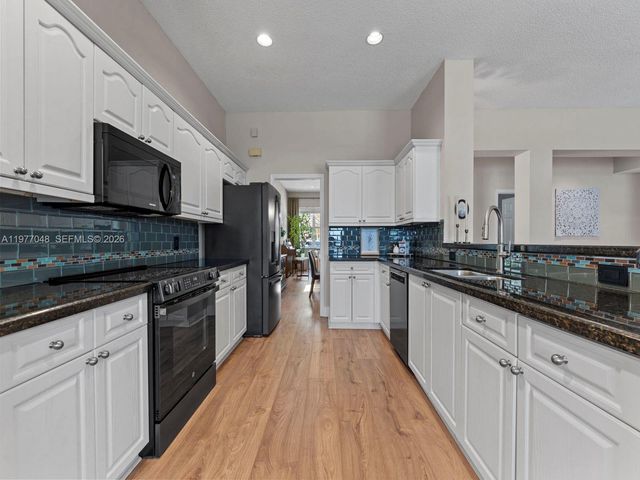 1150 Fairfield Meadows Dr, Weston, FL 33327